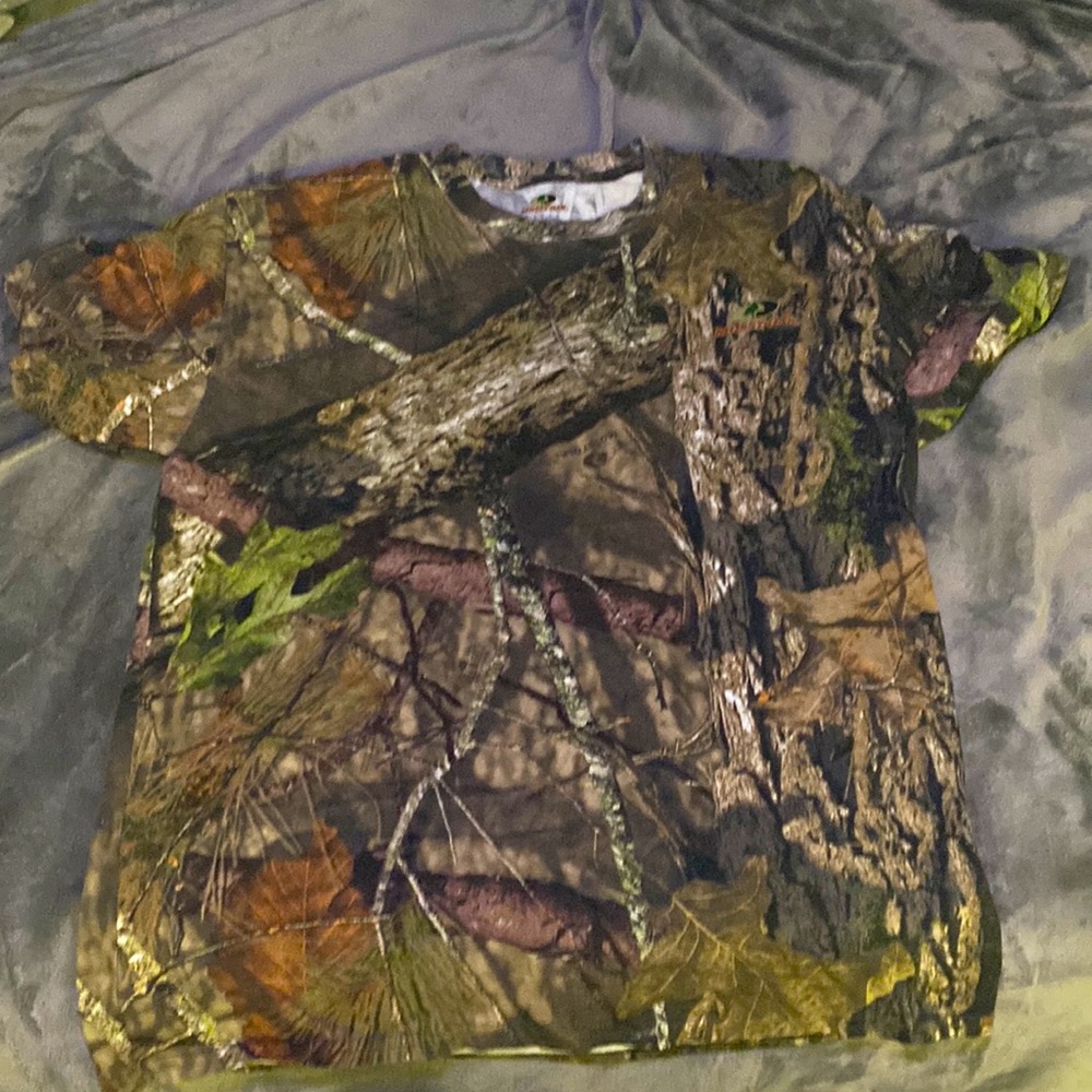 Mossy oak t-shirt brand new large size never used
